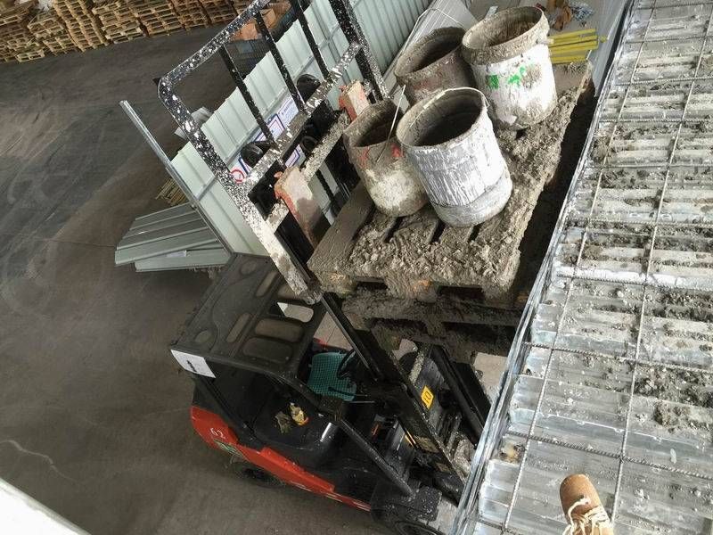GMP净化工程，洁净车间、厂房、车间、办公、宿舍、酒店、洁净厂房、化妆品车间、
乳化车间、电子光学、食品日化、医疗器械、生物制药等整体解决方案。专业钢结构、GMP净化车间、洁净板夹芯板隔断吊顶、冷库、环氧地坪、通风换气、
恒温空调、机电设备、净化水设备、消毒杀菌、防爆实验室、水电工程、污水处理
