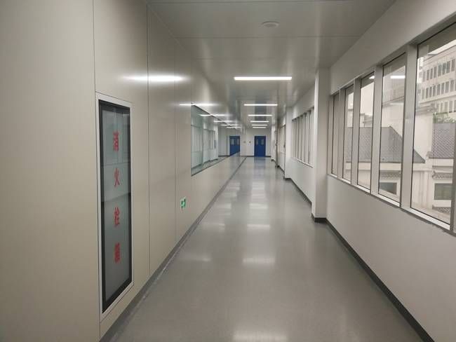 GMP净化工程，洁净车间、厂房、车间、办公、宿舍、酒店、洁净厂房、化妆品车间、
乳化车间、电子光学、食品日化、医疗器械、生物制药等整体解决方案。专业钢结构、GMP净化车间、洁净板夹芯板隔断吊顶、冷库、环氧地坪、通风换气、
恒温空调、机电设备、净化水设备、消毒杀菌、防爆实验室、水电工程、污水处理
