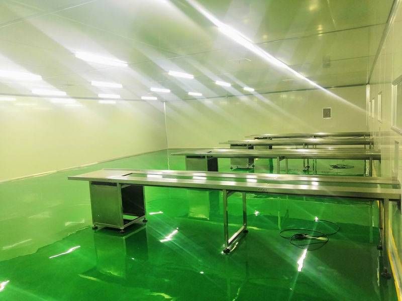 GMP净化工程，洁净车间、厂房、车间、办公、宿舍、酒店、洁净厂房、化妆品车间、
乳化车间、电子光学、食品日化、医疗器械、生物制药等整体解决方案。专业钢结构、GMP净化车间、洁净板夹芯板隔断吊顶、冷库、环氧地坪、通风换气、
恒温空调、机电设备、净化水设备、消毒杀菌、防爆实验室、水电工程、污水处理